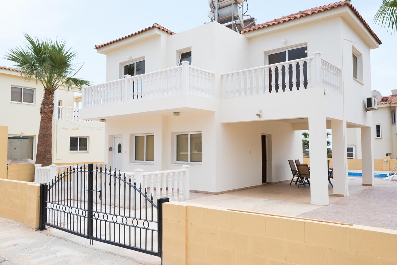 Mare Vilă Ayia Napa