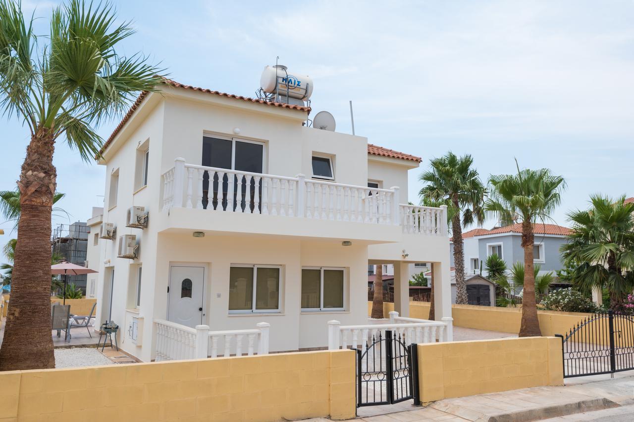 Mare Vilă Ayia Napa